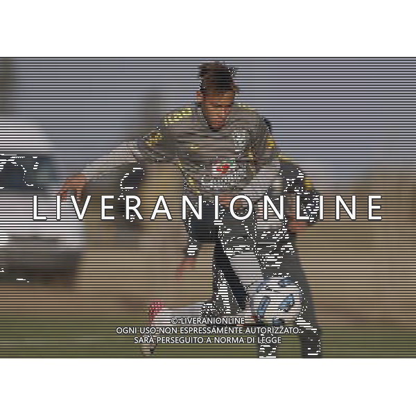 (110630) -- LOS CARDENALES, June 30, 2011 () -- Neymar of Brasil National Soccer Team controls the ball during a training for the Copa America, in the city of Los Cardenales, Argentina, on june 29, 2011. Argetina will host America\'s Cup 2011. (/Martin Zabala)