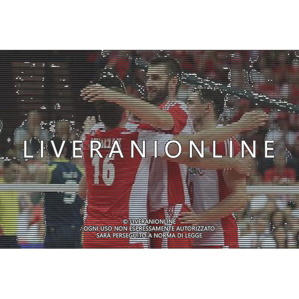 29.06.2011 KATOWICE - SPODEK (KATOWICE, SILESIA, POLAND -SPODEK ARENA), SIATKOWKA MEZCZYZN (VOLLEYBALL MEN\'S), (FIVB MEN\'S VOLLEYBALL), LIGA SWIATOWA 2011 (WORLD LEAGUE 2011) FAZA GRUPOWA (GROUP ROUND) MECZ POLSKA - BRAZYLIA )POLAND - BRASIL) NZ RADOSC POLSKA, MARCIN MOZDZONEK (C) FOTO KATARZYNA PLEWCZYNSKA/CYFRASPORT/NEWSPIX.PL --- Newspix.pl *** Local Caption *** www.newspix.pl mail us: info@newspix.pl call us: 0048 022 23 22 222 --- Polish Picture Agency by Ringier Axel Springer Poland