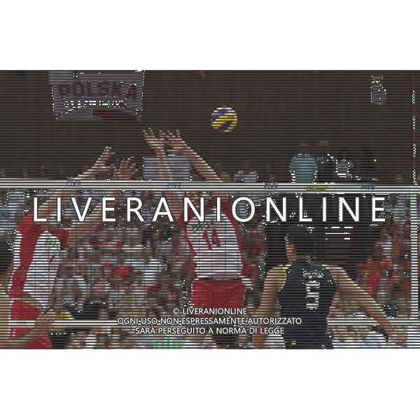 29.06.2011 KATOWICE - SPODEK (KATOWICE, SILESIA, POLAND -SPODEK ARENA), SIATKOWKA MEZCZYZN (VOLLEYBALL MEN\'S), (FIVB MEN\'S VOLLEYBALL), LIGA SWIATOWA 2011 (WORLD LEAGUE 2011) FAZA GRUPOWA (GROUP ROUND) MECZ POLSKA - BRAZYLIA )POLAND - BRASIL) NZ PIOTR NOWAKOWSKI (L) MICHAL RUCIAK (C) DOS SANTOS (P) FOTO KATARZYNA PLEWCZYNSKA/CYFRASPORT/NEWSPIX.PL --- Newspix.pl *** Local Caption *** www.newspix.pl mail us: info@newspix.pl call us: 0048 022 23 22 222 --- Polish Picture Agency by Ringier Axel Springer Poland