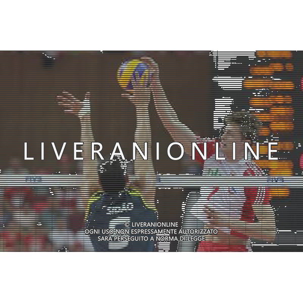 29.06.2011 KATOWICE - SPODEK (KATOWICE,SILESIA POLAND -SPODEK ARENA), SIATKOWKA MEZCZYZN (VOLLEYBALL MEN\'S), LIGA SWIATOWA 2011 - GRUPA B (VOLLEYBALL WORLD LEAGUE 2010 - PREELIMINARY ROUNDPOOL B GAME), MECZ POLSKA - BRAZYLIA (GAME POLAND - BRAZIL) NZ SIADAO (L), PIOTR NOWAKOWSKI (P) FOTO LUKASZ GROCHALA/ CYFRASPORT/NEWSPIX.PL --- Newspix.pl *** Local Caption *** www.newspix.pl mail us: info@newspix.pl call us: 0048 022 23 22 222 --- Polish Picture Agency by Ringier Axel Springer Poland