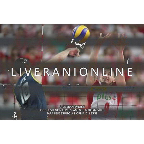29.06.2011 KATOWICE - SPODEK (KATOWICE,SILESIA POLAND -SPODEK ARENA), SIATKOWKA MEZCZYZN (VOLLEYBALL MEN\'S), LIGA SWIATOWA 2011 - GRUPA B (VOLLEYBALL WORLD LEAGUE 2010 - PREELIMINARY ROUNDPOOL B GAME), MECZ POLSKA - BRAZYLIA (GAME POLAND - BRAZIL) NZ DANTE (L), ZBIGNIEW BARTMAN (P) FOTO LUKASZ GROCHALA/ CYFRASPORT/NEWSPIX.PL --- Newspix.pl *** Local Caption *** www.newspix.pl mail us: info@newspix.pl call us: 0048 022 23 22 222 --- Polish Picture Agency by Ringier Axel Springer Poland