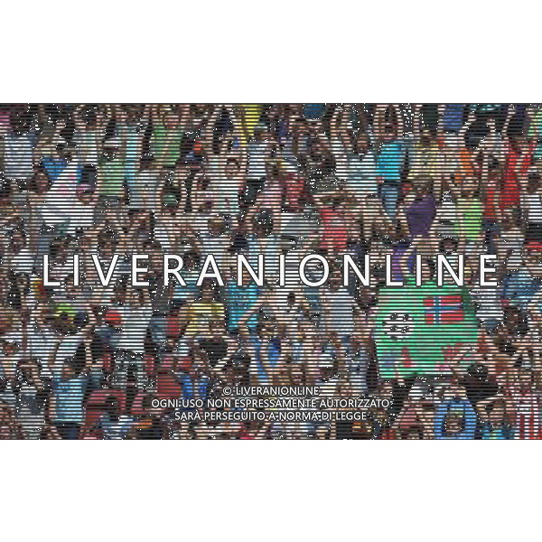 (110629) -- AUGSBURG, Jun. 29, 2011 () -- The audience react during their Group D match between Equatorial Guinea and Norway at the 2011 FIFA Women\'s World Cup in Augsburg, Germany, June 29, 2011. (/Li Jundong)