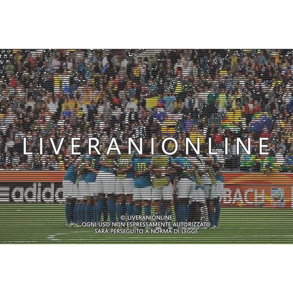 (110629) -- MONCHEGLADBACH, June 29, 2011 () -- Players of Brazil celebrate their victory after the first round Group D match against Australia at the FIFA Women\'s World Cup Germany 2011 in Monchengladbach, Germany, June 29, 2011. Brazil won with 1:0. (/Ma Ning) (zw)