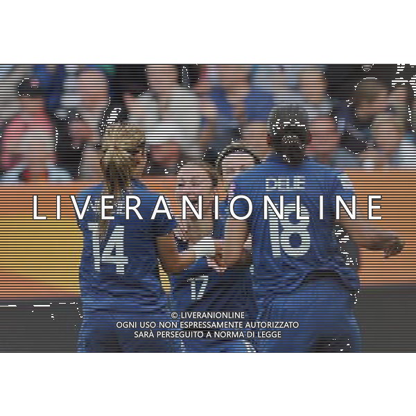 (110630) -- BOCHUM, June 30, 2011 () -- Gaetane Thiney (number 17) of France celebrates her goal during the second round Group A match between Canada and France at the FIFA Women\'s World Cup Germany 2011 in Bochum, Germany, June 30, 2011. (/Ma Ning) (zw)