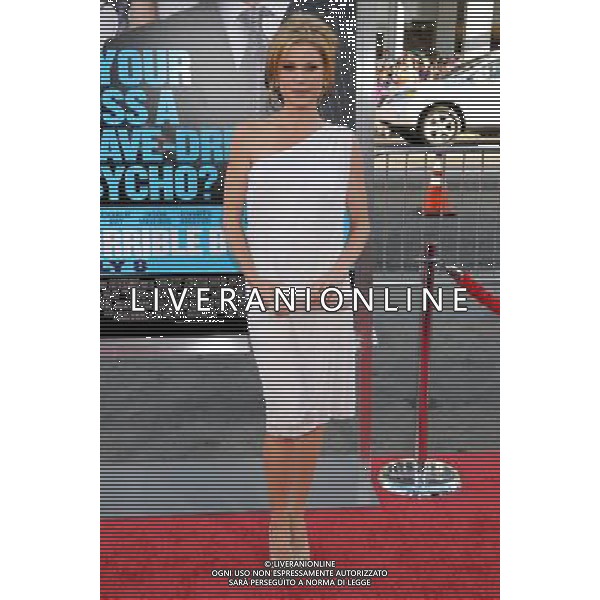 Julie Bowen \'Horrible Bosses\' World Premiere at the Grauman\'s Chinese Theatre June 30, 2011 - Hollywood, California