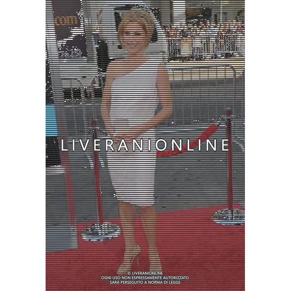 Julie Bowen \'Horrible Bosses\' World Premiere at the Grauman\'s Chinese Theatre June 30, 2011 - Hollywood, California