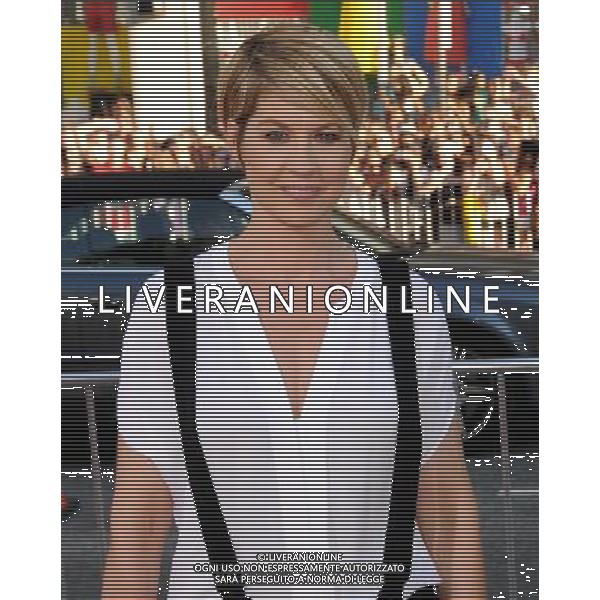 Jenna Elfman \'Horrible Bosses\' World Premiere at the Grauman\'s Chinese Theatre June 30, 2011 - Hollywood, California