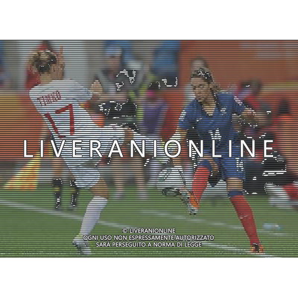 BOCHUM, July 1, 2011 France\'s player Louisa Necib (R) vies with Canada\'s Brittany Timko during the second round Group A match between France and Canada at the FIFA Women\'s World Cup Germany 2011 in Bochum, Germany, June 30, 2011. France won the match 4 0. (/Wu Wei) (djj)