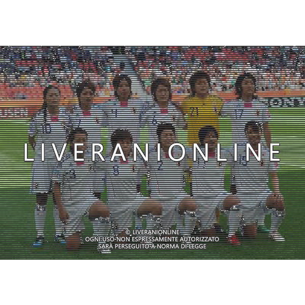 LEVERKUSEN, July 1, 2011 ()Japan\'s starting line ups take a group photo before the second round Group B match between Japan and Mexico at the FIFA Women\'s World Cup Germany 2011 in Leverkusen, Germany, July 1, 2011. (/Ma Ning)(wll)