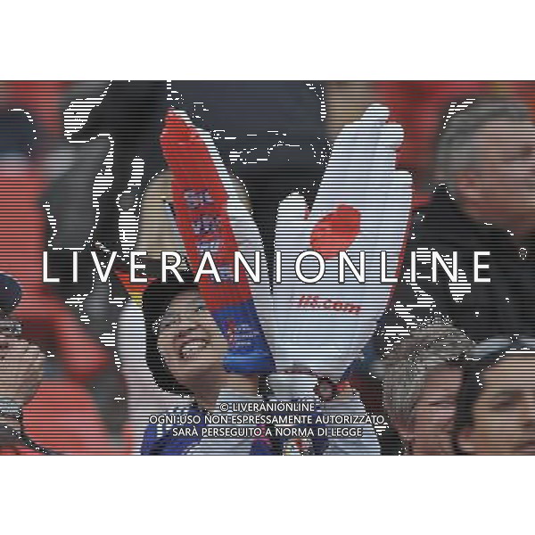 LEVERKUSEN, July 1, 2011 ()A supporter of Japanese team cheers before the second round Group B match between Japan and Mexico at the FIFA Women\'s World Cup Germany 2011 in Leverkusen, Germany, July 1, 2011. (/Wu Wei)(wll)