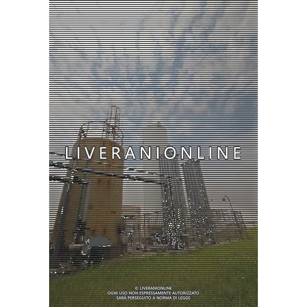 NANTONG, June 29, 2011 Photo taken on May 30, 2011 shows production facilities in Dow AgroSciences China Ltd. in Nantong City, east China\'s Jiangsu Province. Dow AgroSciences, a wholly owned subsidiary of The Dow Chemical Company and one of the world\'s top five agrochemical companies, entered Chinese market in the 1970s as the first batch of foreign companies investing in China. After more than 30 years of development in China, Dow AgroSciences is now able to annually rake in 100 million US dollars of sales revenues from China. Though having set foothold in China for years, the agrichemical company did not set up its China headquarter until May this year when Dow AgroSciences China Ltd. decided to make its pesticide manufacturing joint venture Nantong DAS Chemical Co., Ltd. as a headquarter. It is by no means a rash decision as the US based company had observed the plant as well as China\'s investment environment for nearly 10 years. DAS Chemical Co., Ltd. was established in 2001 and since then the plant has been engaged in production of Dithane M 45, a heavyweight pesticide product of Dow AgroSciences. Within 10 years, the joint venture grew to be a leading Dithane M 45 supplier to Asia, Europe and Africa partly because of China\'s sound investment environment. This also renders the parent company The Dow Chemical to make a decision to gear up investment in the joint venture in 2010. \'It is sound investment and promising outlook here that attract us most and we will definitely boost our investment in China,\' said LaRoza Jorge, president of Dow AgroSciences Asia Region in May. By far, the production capacity of Nantong DAS Chemical Co., Ltd. has been expanded to 700 metric tons (tonnes) per month from the previous 450 tonnes. Dow AgroSciences also plans to expand both production and R\'D capacities in Nantong DAS Chemical in 2011. In the past dozens of years, AgroSciences built partnership with scores of research institutes and universities in t