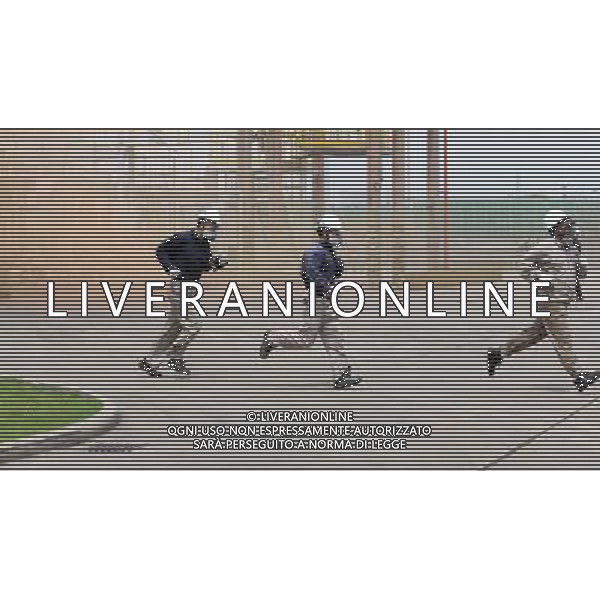 NANTONG, June 29, 2011 Workers run out during a fire drill in Dow AgroSciences China Ltd. in Nantong City, east China\'s Jiangsu Province, June 23, 2011. Dow AgroSciences, a wholly owned subsidiary of The Dow Chemical Company and one of the world\'s top five agrochemical companies, entered Chinese market in the 1970s as the first batch of foreign companies investing in China. After more than 30 years of development in China, Dow AgroSciences is now able to annually rake in 100 million US dollars of sales revenues from China. Though having set foothold in China for years, the agrichemical company did not set up its China headquarter until May this year when Dow AgroSciences China Ltd. decided to make its pesticide manufacturing joint venture Nantong DAS Chemical Co., Ltd. as a headquarter. It is by no means a rash decision as the US based company had observed the plant as well as China\'s investment environment for nearly 10 years. DAS Chemical Co., Ltd. was established in 2001 and since then the plant has been engaged in production of Dithane M 45, a heavyweight pesticide product of Dow AgroSciences. Within 10 years, the joint venture grew to be a leading Dithane M 45 supplier to Asia, Europe and Africa partly because of China\'s sound investment environment. This also renders the parent company The Dow Chemical to make a decision to gear up investment in the joint venture in 2010. \'It is sound investment and promising outlook here that attract us most and we will definitely boost our investment in China,\' said LaRoza Jorge, president of Dow AgroSciences Asia Region in May. By far, the production capacity of Nantong DAS Chemical Co., Ltd. has been expanded to 700 metric tons (tonnes) per month from the previous 450 tonnes. Dow AgroSciences also plans to expand both production and R\'D capacities in Nantong DAS Chemical in 2011. In the past dozens of years, AgroSciences built partnership with scores of research institutes and universities in the re