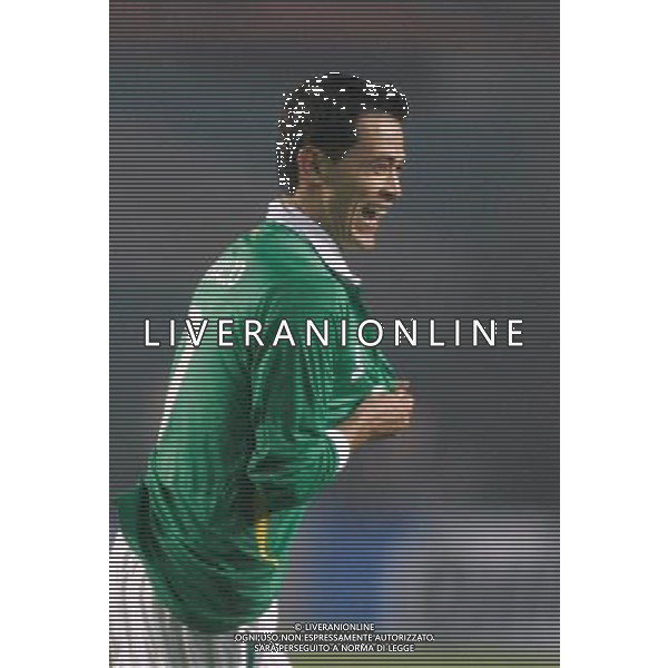 (110702) -- LA PLATA, July 2, 2011 -- Edivaldo Rojas of Bolivia celebrates his goal against Argentina during the opening match of Copa America 2011 in La Plata, Argentina, on July 1, 2011. The two teams played to a 1-1 tie. Alberto Ragio) (djj)