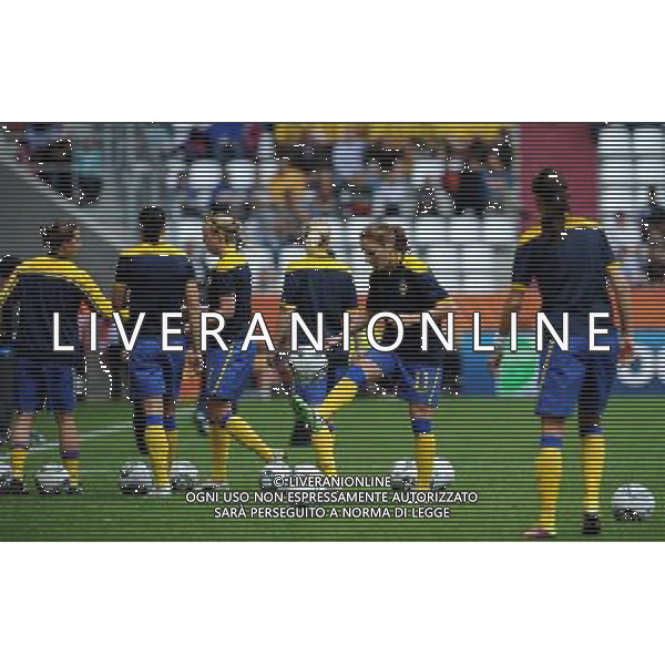 (110702) -- AUGSBURG, July 2, 2011 -- Players of Sweden warm up before the second round Group C match between DPRK and Sweden at the FIFA Women\'s World Cup Germany 2011 in Augsburg, Germany, July 2, 2011. Li Jundong)(wll) ©PHOTOSHOT/Agenzia Aldo Liverani Sas - ITALY ONLY: COREA - SVEZIA Campionati Mondiali di calcio femminile FIFA Cup Germania 2011