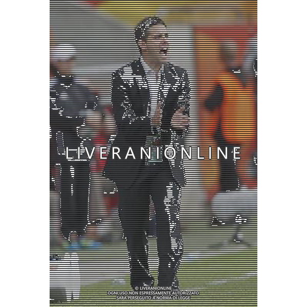 (110702) -- DRESDEN, July 2, 2011 -- New Zealand\'s headcoach John Herdman reacts during the Group B second round match between New Zealand and England at the 2011 FIFA Women\'s World Cup in Dresden, Germany, July 1, 2011. England beat New Zealand 2-1. Ding Xu) ©PHOTOSHOT/Agenzia Aldo Liverani Sas - ITALY ONLY: INGHILTERRA - NUOVA ZELANDA Campionati Mondiali di calcio femminile FIFA Cup Germania 2011