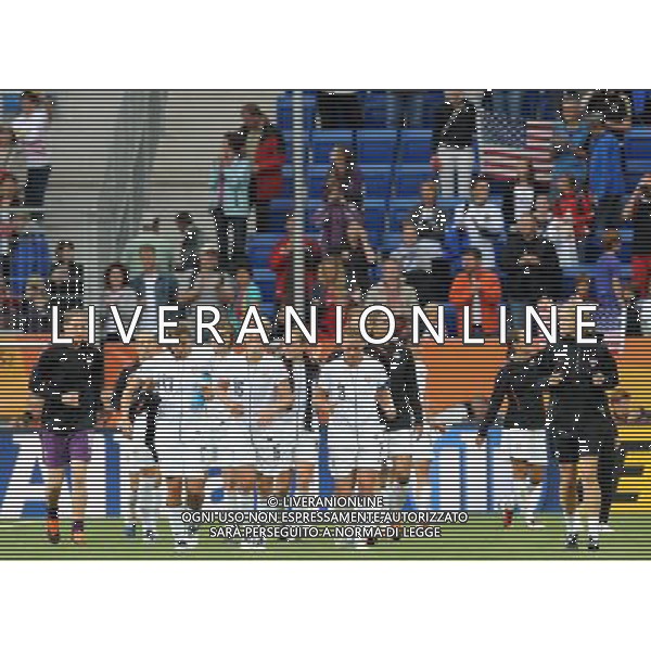 (110703) -- SINSHEIM, July 3, 2011 () -- U.S. players celebrate after winning the second round Group C match against Colombia at the 2011 FIFA Women\'s World Cup in Sinsheim, Germany, July 2, 2011. The United States beat Colombia 3-0. (/Xu Liang) (djj) ©PHOTOSHOT/Agenzia Aldo Liverani Sas - ITALY ONLY: COLOMBIA - STATI UNITI USA Campionati Mondiali di calcio femminile FIFA Cup Germania 2011
