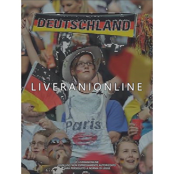 (110706) -- MOENCHENGLADBACH, July 6, 2011 () -- A supporter of Germany reacts before the third round Group A match between France and Germany at the FIFA Women\'s World Cup Germany 2011 in Moenchengladbach, Germany, July 5, 2011.(/Ma Ning)