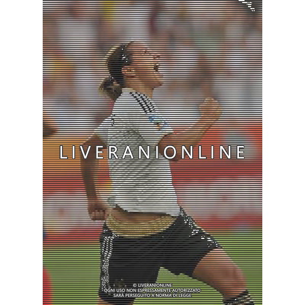 (110706) -- MOENCHENGLADBACH, July 6, 2011 () -- Inka Grings of Germany celebrates her goal during the third round Group A match between France and Germany at the FIFA Women\'s World Cup Germany 2011 in Moenchengladbach, Germany, July 5, 2011.(/Ma Ning)