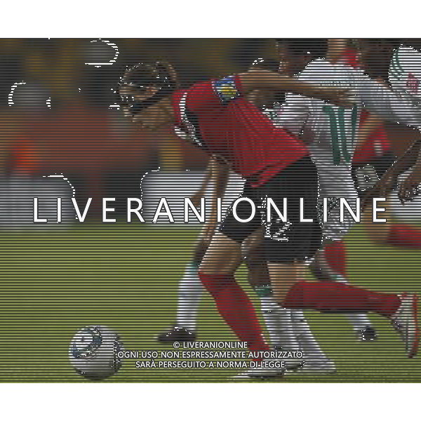 (110706) -- DRESDEN, July 6, 2011 () -- Canada\'s Christine Sinclair (front) fights for the ball during the Group A third round match against Nigeria at the 2011 FIFA Women\'s World Cup at the Rudolf-Harbig-Stadion in Dresden, Germany, July 5, 2011. Nigeria won the match 1-0. Either team advanced to the next round. (/Ding Xu)