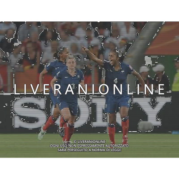 (110706) -- MOENCHENGLADBACH, July 6, 2011 () -- Laura Georges (R) of France celebrates her goal with her teammates during the third round Group A match between Germany and France at the FIFA Women\'s World Cup Germany 2011 in Moenchengladbach, Germany, July 5, 2011. Germany won 4-2. (/Wu Wei)