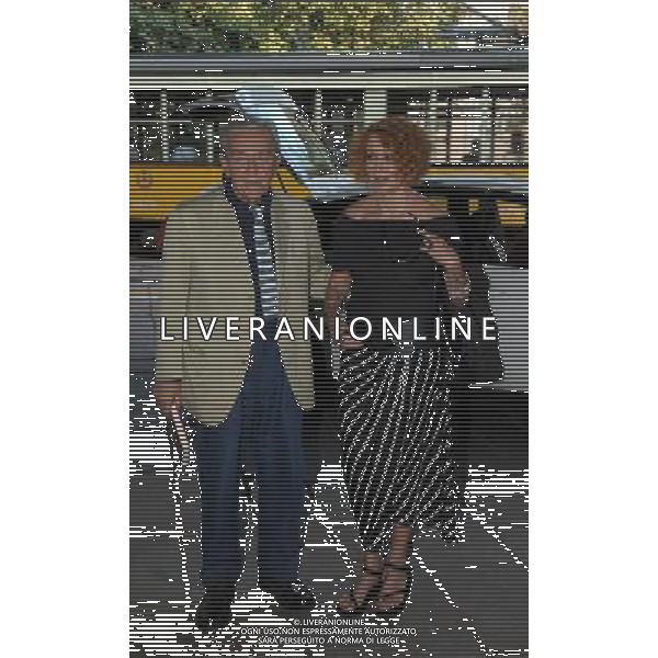 MILANO 6/7/2011 FORO BONAPARTE, 67 - MUSEO FONDAZIONE LUCIANA MALALON INCONTRO CON MARINA RIPA DI MEANA PER LA PRESENTAZIONE DEL SUO LIBRO: -VIRGINIA AGNELLI. MADRE E FARFALLA- NELLA FOTO MARINA RIPA DI MEANA CON IL MARITO CARLO FOTO ROMANO/AG ALDO LIVERANI