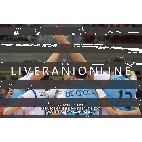 06.07.2011 - Gdansk , ERGO Arena , Siatkowka mezczyzn (Volleyball men\'s) , Finaly Ligi Swiatowej 2011 , FIVB World League Final 2011 , Argentyna (bialo-niebieskie) - Wlochy (granatowe) N/Z Siatkarze Argentyny Fot. Mariusz Palczynski / Edytor.net / Newspix.pl --- Newspix.pl *** Local Caption *** www.newspix.pl mail us: info@newspix.pl call us: 0048 022 23 22 222 --- Polish Picture Agency by Ringier Axel Springer Poland