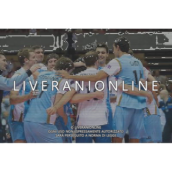 06.07.2011 - Gdansk , ERGO Arena , Siatkowka mezczyzn (Volleyball men\'s) , Finaly Ligi Swiatowej 2011 , FIVB World League Final 2011 , Argentyna (bialo-niebieskie) - Wlochy (granatowe) N/Z Siatkarze Argentyny Fot. Mariusz Palczynski / Edytor.net / Newspix.pl --- Newspix.pl *** Local Caption *** www.newspix.pl mail us: info@newspix.pl call us: 0048 022 23 22 222 --- Polish Picture Agency by Ringier Axel Springer Poland