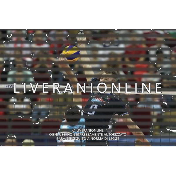 06.07.2011 GDANSK , ERGO ARENA , SIATKOWAK , LIGA SWIATOWA 2011 , FAZA FINALOWA , GRUPA E , MECZ ARGENTYNA - WLOCHY , VOLLEYBALL , FIVB MEN\'S VOLLEUBALL WORLD LEAGUE 2011, FINAL ROUND , POOL E , GAME BETWEEN ARGENTINA - ITALY N/Z: (L) LUCIANO DE CECO (ARG) , (P) IVAN ZAYTSEV (ITA) FOTO JAKUB PIASECKI / CYFRASPORT / NEWSPIX.PL --- Newspix.pl *** Local Caption *** www.newspix.pl mail us: info@newspix.pl call us: 0048 022 23 22 222 --- Polish Picture Agency by Ringier Axel Springer Poland