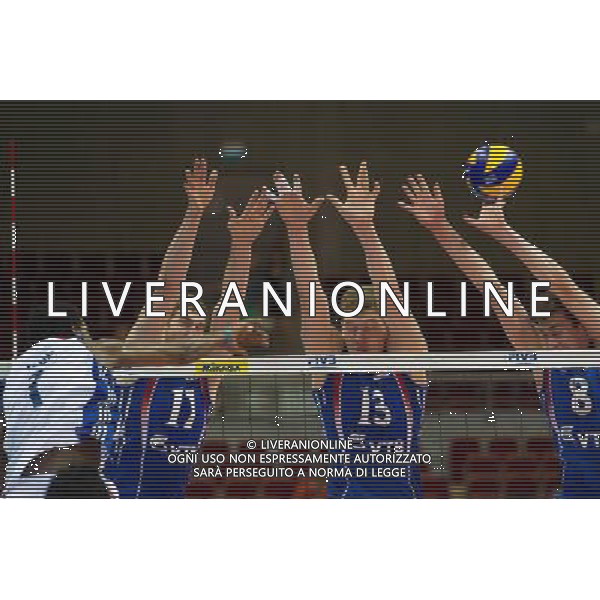 07.07.2011 - Gdansk , ERGO Arena , Siatkowka mezczyzn (Volleyball men\'s) , Finaly Ligi Swiatowej 2011 , FIVB World League Final 2011 , Kuba (biale) - Rosja (niebieskie) N/Z Leon , Maxim Mikhaylov , Dmitriy Muserskiy , Denis Biriukov Fot. Mariusz Palczynski / Edytor.net / Newspix.pl --- Newspix.pl *** Local Caption *** www.newspix.pl mail us: info@newspix.pl call us: 0048 022 23 22 222 --- Polish Picture Agency by Ringier Axel Springer Poland