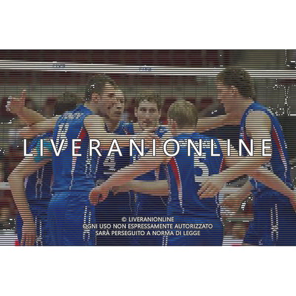 07.07.2011 - Gdansk , ERGO Arena , Siatkowka mezczyzn (Volleyball men\'s) , Finaly Ligi Swiatowej 2011 , FIVB World League Final 2011 , Kuba (biale) - Rosja (niebieskie) N/Z Siatkarze Rosji Fot. Mariusz Palczynski / Edytor.net / Newspix.pl --- Newspix.pl *** Local Caption *** www.newspix.pl mail us: info@newspix.pl call us: 0048 022 23 22 222 --- Polish Picture Agency by Ringier Axel Springer Poland