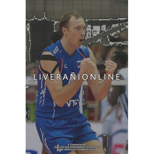 07.07.2011 - Gdansk , ERGO Arena , Siatkowka mezczyzn (Volleyball men\'s) , Finaly Ligi Swiatowej 2011 , FIVB World League Final 2011 , Kuba (biale) - Rosja (niebieskie) N/Z Taras Khtei Fot. Mariusz Palczynski / Edytor.net / Newspix.pl --- Newspix.pl *** Local Caption *** www.newspix.pl mail us: info@newspix.pl call us: 0048 022 23 22 222 --- Polish Picture Agency by Ringier Axel Springer Poland