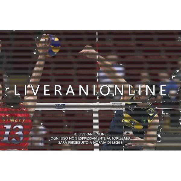 07.07.2011 GDANSK , ERGO ARENA , SIATKOWAK , 06-10.07.2011 LIGA SWIATOWA 2011 , FAZA FINALOWA , GRUPA F , MECZ USA - BRAZYLIA , VOLLEYBALL , FIVB MEN\'S VOLLEUBALL WORLD LEAGUE 2011, FINAL ROUND , POOL F , GAME BETWEEN USA - BRAZIL N/Z: (L) CLAYTON STANLEY (USA) , (P) FABRICIO THEO (BRA) FOTO JAKUB PIASECKI / CYFRASPORT / NEWSPIX.PL --- Newspix.pl *** Local Caption *** www.newspix.pl mail us: info@newspix.pl call us: 0048 022 23 22 222 --- Polish Picture Agency by Ringier Axel Springer Poland