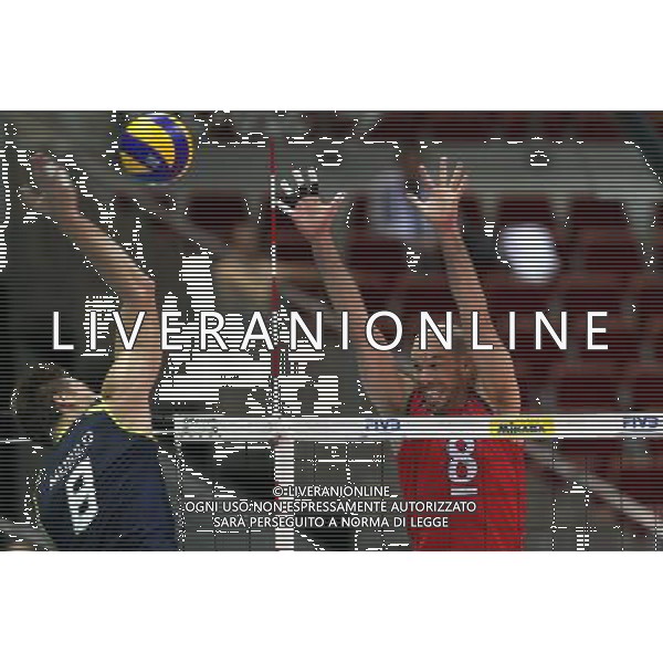 07.07.2011 GDANSK , ERGO ARENA , SIATKOWAK , 06-10.07.2011 LIGA SWIATOWA 2011 , FAZA FINALOWA , GRUPA F , MECZ USA - BRAZYLIA , VOLLEYBALL , FIVB MEN\'S VOLLEUBALL WORLD LEAGUE 2011, FINAL ROUND , POOL F , GAME BETWEEN USA - BRAZIL N/Z: (L) MURILO ENDERS , (P/R) WILLIAM PRIDDY (USA) FOTO JAKUB PIASECKI / CYFRASPORT / NEWSPIX.PL --- Newspix.pl *** Local Caption *** www.newspix.pl mail us: info@newspix.pl call us: 0048 022 23 22 222 --- Polish Picture Agency by Ringier Axel Springer Poland