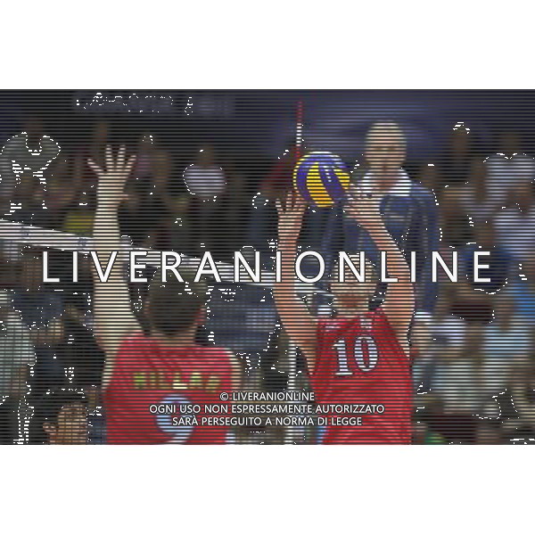 07.07.2011 GDANSK-SOPOT;ENERGO ARENA (GDANSK-SOPOT POLAND -ENERGO ARENA), SIATKOWKA MEZCZYZN (VOLLEYBALL MEN\'S), LIGA SWIATOWA 2011 - FINALY GRUPA E ( VOLLEYBALL WORLD LEAGUE 2011 - FINALS POOL F), MECZ USA-BRAZYLIA (GAME USA UNITED STATES OF AMERICA-BRAZIL) NZ RYAN MILLAR (L), BRIAN THORTON (P) FOTO LUKASZ GROCHALA/ CYFRASPORT / NEWSPIX.PL --- Newspix.pl *** Local Caption *** www.newspix.pl mail us: info@newspix.pl call us: 0048 022 23 22 222 --- Polish Picture Agency by Ringier Axel Springer Poland