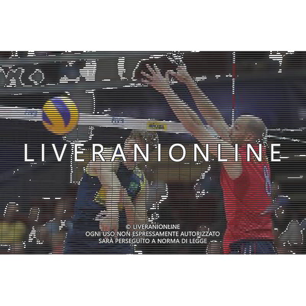 07.07.2011 GDANSK-SOPOT;ENERGO ARENA (GDANSK-SOPOT POLAND -ENERGO ARENA), SIATKOWKA MEZCZYZN (VOLLEYBALL MEN\'S), LIGA SWIATOWA 2011 - FINALY GRUPA E ( VOLLEYBALL WORLD LEAGUE 2011 - FINALS POOL F), MECZ USA-BRAZYLIA (GAME USA UNITED STATES OF AMERICA-BRAZIL) NZ ENDRES MURILLO (L), WILLIAM PRIDY (P) FOTO LUKASZ GROCHALA/ CYFRASPORT / NEWSPIX.PL --- Newspix.pl *** Local Caption *** www.newspix.pl mail us: info@newspix.pl call us: 0048 022 23 22 222 --- Polish Picture Agency by Ringier Axel Springer Poland