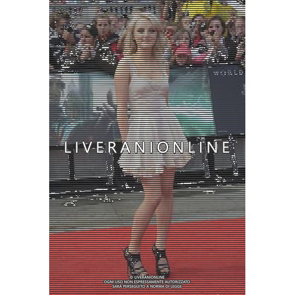 Actress Evanna Lynch arrives at the World Premiere of \'Harry Potter And The Deathly Hallows Part 2\' in Trafalgar Square on July 7, 2011 in London, England.