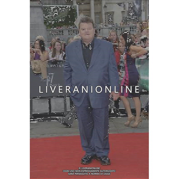 Robbie Coltrane arrives at the World Premiere of \'Harry Potter And The Deathly Hallows Part 2\' in Trafalgar Square on July 7, 2011 in London, England.