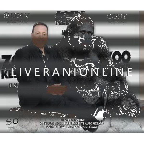 Kevin James Photo by Gilbert Flores \'Zookeeper\' Los Angeles Premiere at the Regency Village Theatre July 6, 2011 - Westwood, California