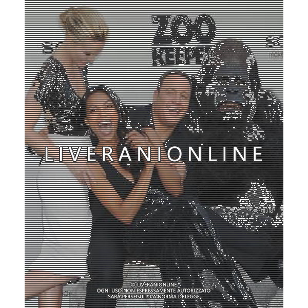 Leslie Bibb, Rosario Dawson and Kevin James Photo by Gilbert Flores \'Zookeeper\' Los Angeles Premiere at the Regency Village Theatre July 6, 2011 - Westwood, California