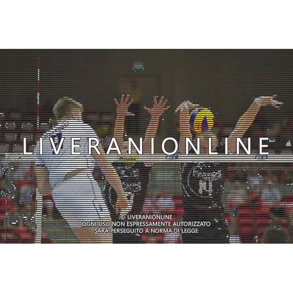 07.07.2011 - Gdansk , ERGO Arena , Siatkowka mezczyzn (Volleyball men\'s) , Finaly Ligi Swiatowej 2011 , FIVB World League Final 2011 , Wlochy (biale) - Bulgaria (czarne) N/Z Ivan Zaytsev , Andrey Ahekov , Teodor Todorov Fot. Mariusz Palczynski / Edytor.net / NEWSPIX.PL --- Newspix.pl *** Local Caption *** www.newspix.pl mail us: info@newspix.pl call us: 0048 022 23 22 222 --- Polish Picture Agency by Ringier Axel Springer Poland