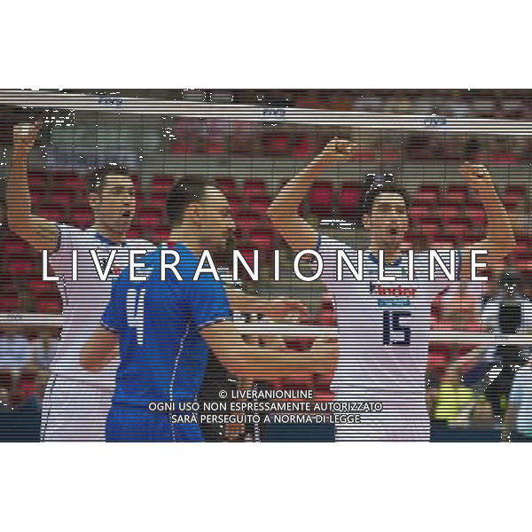 07.07.2011 - Gdansk , ERGO Arena , Siatkowka mezczyzn (Volleyball men\'s) , Finaly Ligi Swiatowej 2011 , FIVB World League Final 2011 , Wlochy (biale) - Bulgaria (czarne) N/Z Siatkarze Wloch Fot. Mariusz Palczynski / Edytor.net / NEWSPIX.PL --- Newspix.pl *** Local Caption *** www.newspix.pl mail us: info@newspix.pl call us: 0048 022 23 22 222 --- Polish Picture Agency by Ringier Axel Springer Poland