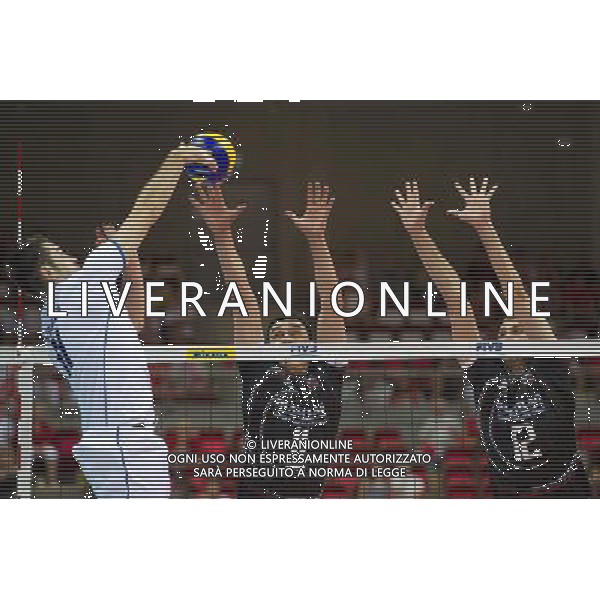07.07.2011 - Gdansk , ERGO Arena , Siatkowka mezczyzn (Volleyball men\'s) , Finaly Ligi Swiatowej 2011 , FIVB World League Final 2011 , Wlochy (biale) - Bulgaria (czarne) N/Z Cristian Savani , Vladimir Nikolov , Viktor Yosifov Fot. Mariusz Palczynski / Edytor.net / NEWSPIX.PL --- Newspix.pl *** Local Caption *** www.newspix.pl mail us: info@newspix.pl call us: 0048 022 23 22 222 --- Polish Picture Agency by Ringier Axel Springer Poland