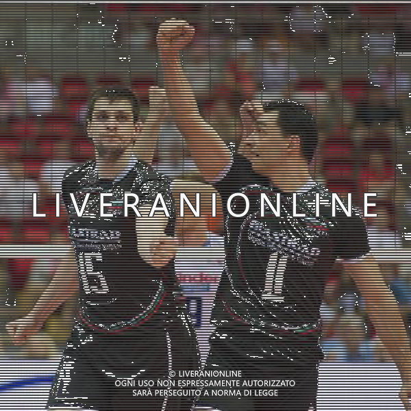 07.07.2011 - Gdansk , ERGO Arena , Siatkowka mezczyzn (Volleyball men\'s) , Finaly Ligi Swiatowej 2011 , FIVB World League Final 2011 , Wlochy (biale) - Bulgaria (czarne) N/Z Todor Aleksiev , Vladimir Nikolov Fot. Mariusz Palczynski / Edytor.net / NEWSPIX.PL --- Newspix.pl *** Local Caption *** www.newspix.pl mail us: info@newspix.pl call us: 0048 022 23 22 222 --- Polish Picture Agency by Ringier Axel Springer Poland