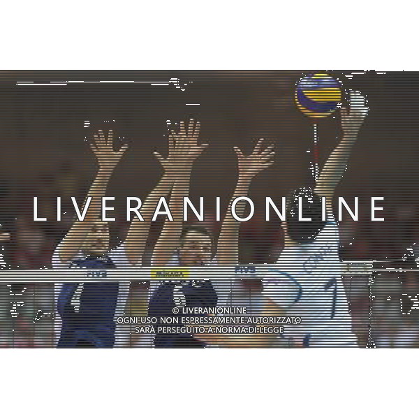 08.07.2011 GDANSK-SOPOT;ENERGO ARENA (GDANSK-SOPOT POLAND -ENERGO ARENA), SIATKOWKA MEZCZYZN (VOLLEYBALL MEN\'S), LIGA SWIATOWA 2011 - FINALY GRUPA E ( VOLLEYBALL WORLD LEAGUE 2011 - FINALS POOL E), MECZ POLSKA-ARGENTYNA (GAME POLAND-ARGENTINA) NZ GRZEGORZ KOSOK (L), BARTOSZ KUREK (C), FACUNDO CONTE FOTO LUKASZ GROCHALA/ CYFRASPORT / NEWSPIX.PL --- Newspix.pl *** Local Caption *** www.newspix.pl mail us: info@newspix.pl call us: 0048 022 23 22 222 --- Polish Picture Agency by Ringier Axel Springer Poland