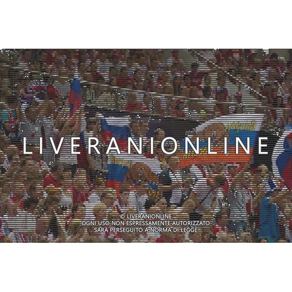 09.07.2011 - Gdansk , ERGO Arena , Siatkowka mezczyzn (Volleyball men\'s) , Finaly Ligi Swiatowej 2011 , FIVB World League Final 2011 , Mecz polfinalowy Polska (biale) - Rosja (niebieskie) N/Z Kibice Rosji Fot. Mariusz Palczynski / Edytor.net / Newspix.pl --- Newspix.pl *** Local Caption *** www.newspix.pl mail us: info@newspix.pl call us: 0048 022 23 22 222 --- Polish Picture Agency by Ringier Axel Springer Poland