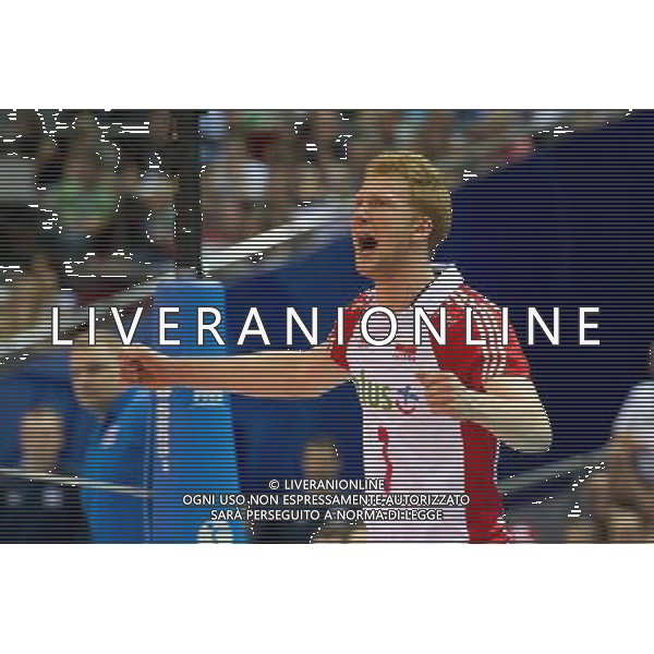 09.07.2011 - Gdansk , ERGO Arena , Siatkowka mezczyzn (Volleyball men\'s) , Finaly Ligi Swiatowej 2011 , FIVB World League Final 2011 , Mecz polfinalowy Polska (biale) - Rosja (niebieskie) N/Z Jakub Jarosz Fot. Mariusz Palczynski / Edytor.net / Newspix.pl --- Newspix.pl *** Local Caption *** www.newspix.pl mail us: info@newspix.pl call us: 0048 022 23 22 222 --- Polish Picture Agency by Ringier Axel Springer Poland