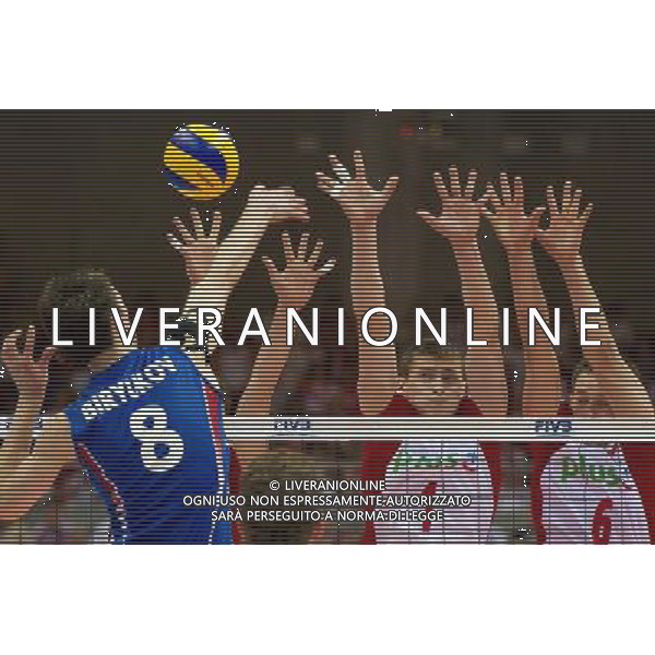 09.07.2011 - Gdansk , ERGO Arena , Siatkowka mezczyzn (Volleyball men\'s) , Finaly Ligi Swiatowej 2011 , FIVB World League Final 2011 , Mecz polfinalowy Polska (biale) - Rosja (niebieskie) N/Z Denis Biriukov , Piotr Nowakowski , Bartosz Kurek Fot. Mariusz Palczynski / Edytor.net / Newspix.pl --- Newspix.pl *** Local Caption *** www.newspix.pl mail us: info@newspix.pl call us: 0048 022 23 22 222 --- Polish Picture Agency by Ringier Axel Springer Poland