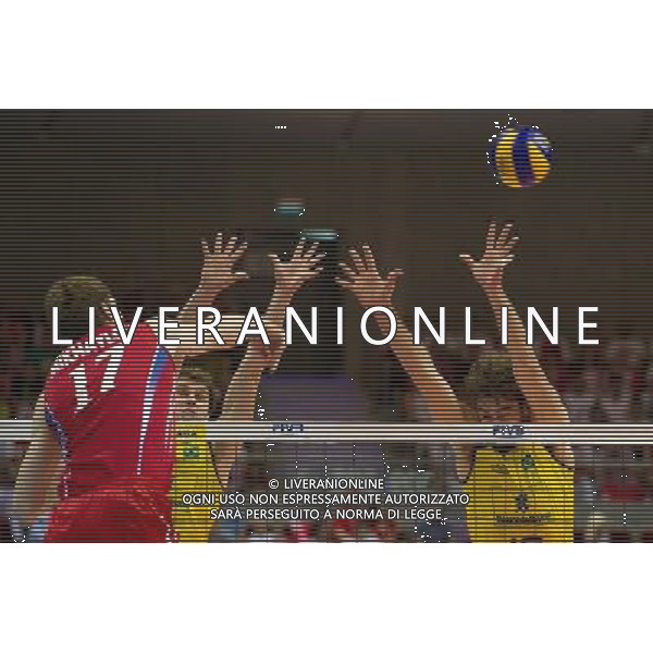 10.07.2011 - Gdansk , ERGO Arena , Siatkowka mezczyzn (Volleyball men\'s) , Finaly Ligi Swiatowej 2011 , FIVB World League Final 2011 , Final Brazylia (zolte) - Rosja (czerwone) N/Z Maxim Mikhaylov , Bruno Rezende , Lucas Saatkamp Fot. Mariusz Palczynski / Edytor.net / Newspix.pl --- Newspix.pl *** Local Caption *** www.newspix.pl mail us: info@newspix.pl call us: 0048 022 23 22 222 --- Polish Picture Agency by Ringier Axel Springer Poland