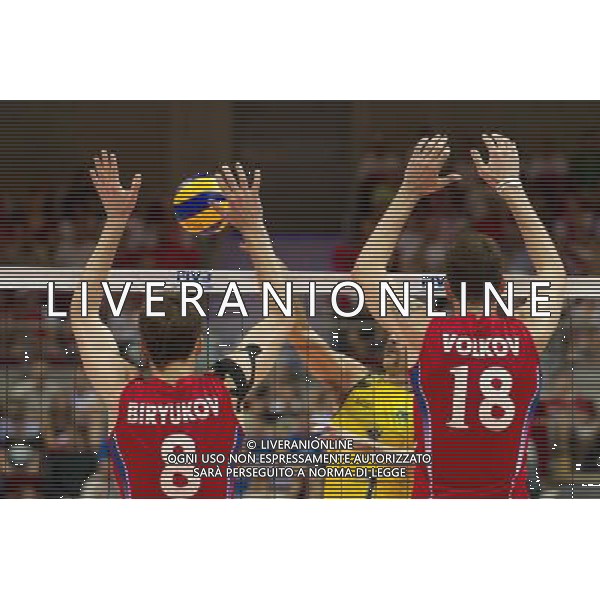 10.07.2011 - Gdansk , ERGO Arena , Siatkowka mezczyzn (Volleyball men\'s) , Finaly Ligi Swiatowej 2011 , FIVB World League Final 2011 , Final Brazylia (zolte) - Rosja (czerwone) N/Z Denis Biriukov , Giba , Alexander Volkov Fot. Mariusz Palczynski / Edytor.net / Newspix.pl --- Newspix.pl *** Local Caption *** www.newspix.pl mail us: info@newspix.pl call us: 0048 022 23 22 222 --- Polish Picture Agency by Ringier Axel Springer Poland