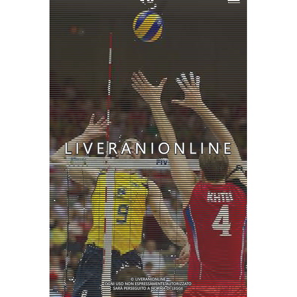 10.07.2011 - Gdansk , ERGO Arena , Siatkowka mezczyzn (Volleyball men\'s) , Finaly Ligi Swiatowej 2011 , FIVB World League Final 2011 , Final Brazylia (zolte) - Rosja (czerwone) N/Z Theo Lopes , Taras Khtei Fot. Mariusz Palczynski / Edytor.net / Newspix.pl --- Newspix.pl *** Local Caption *** www.newspix.pl mail us: info@newspix.pl call us: 0048 022 23 22 222 --- Polish Picture Agency by Ringier Axel Springer Poland